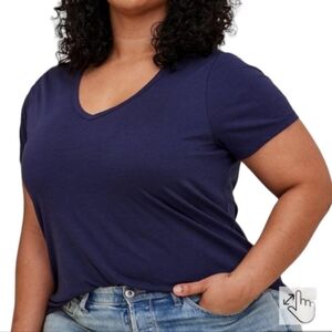 + Torrid navy blue vneck short sleeve relaxed fit short sleeve tshirt